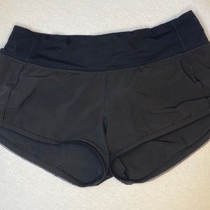 CLEARANCE Black Lululemon shorts - size 4